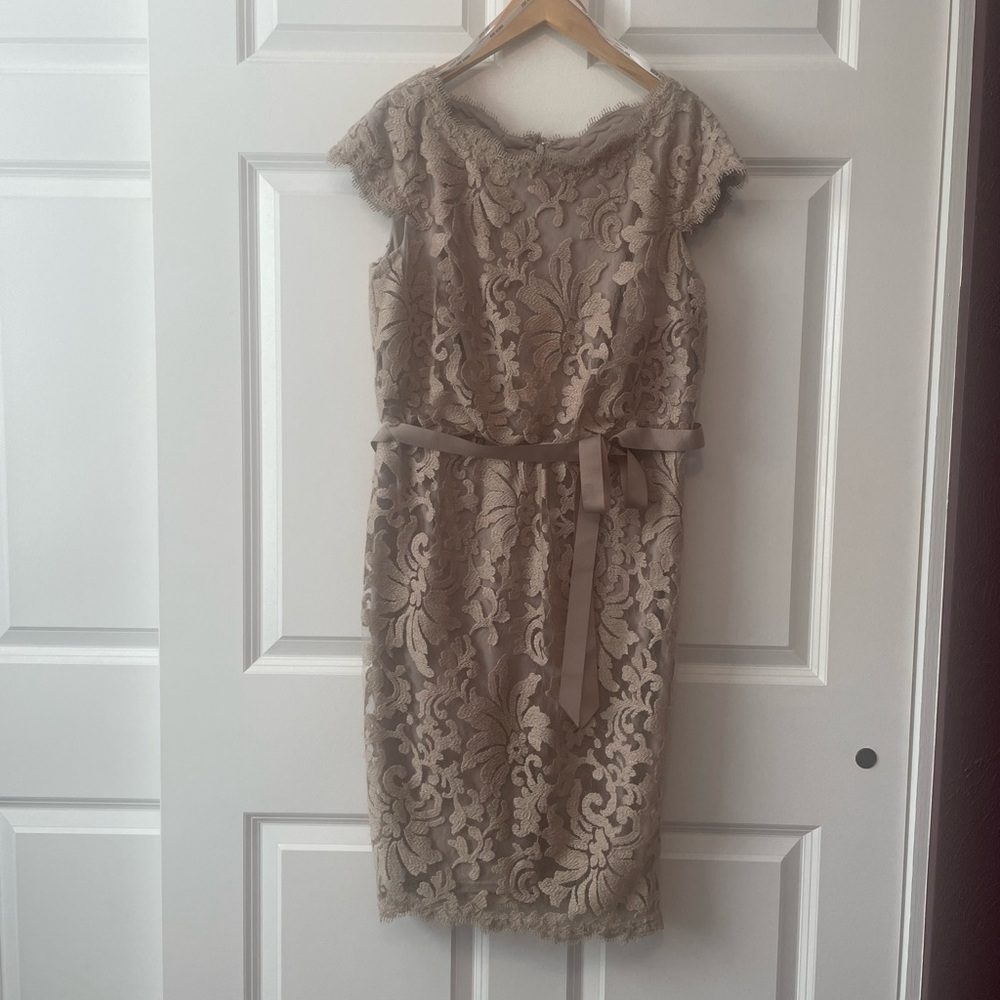 Tadashi Shoji Taupe Midi Dress with Sophisticated Design